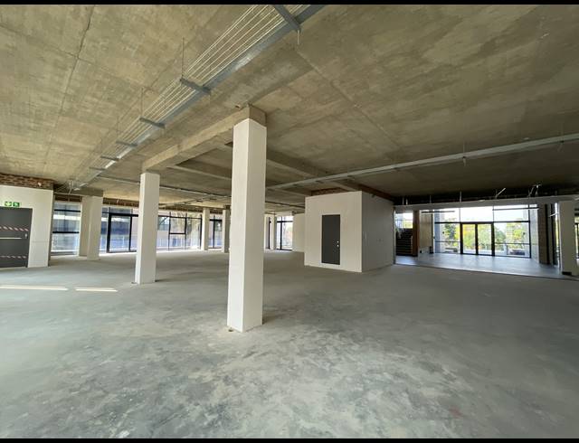 2,173M² OFFICE TO LET IN BRYANSTON